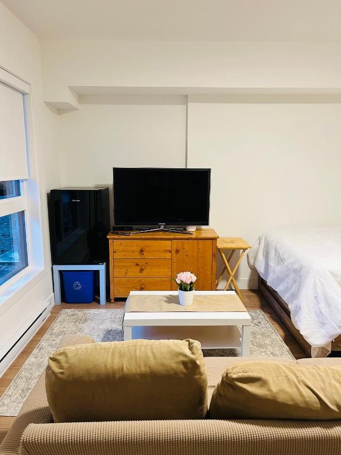 Victoria Private Studio Suite Colwood Екстериор снимка