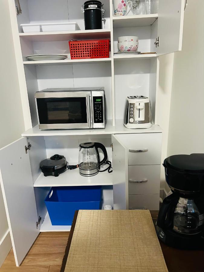 Victoria Private Studio Suite Colwood Екстериор снимка